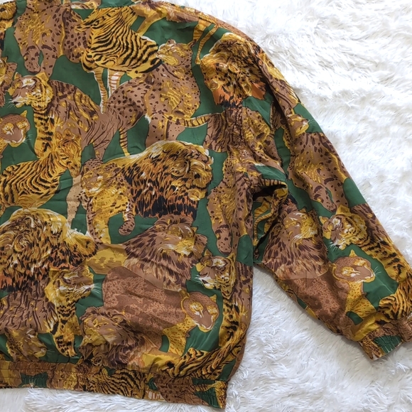 🔴LOWEST! Vintage 100% Silk Lion, Tiger, & Leopard Big Cat Print Bomber Jacket - Picture 8 of 14